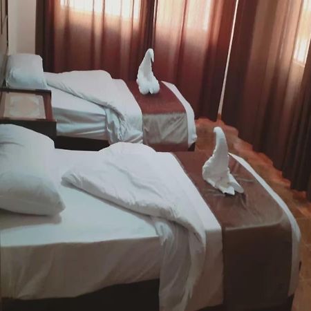 Al-Nujoom Hotel Suites Амман Экстерьер фото