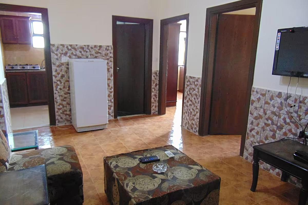 Al-Nujoom Hotel Suites Амман Экстерьер фото